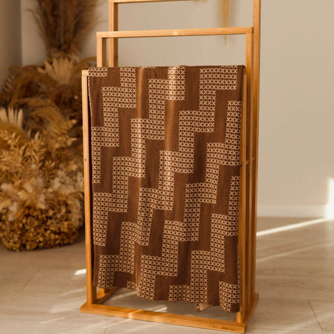 Poutama - Parauri Pepi Knitted Blanket