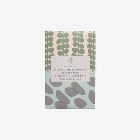 Natural Clothing Protector Drawer Sachet Cedarwood, Clove Bud & Bay